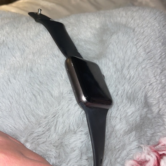 Series 3 Apple Watch 42mm (GPS + Cellular) - Picture 5 of 6